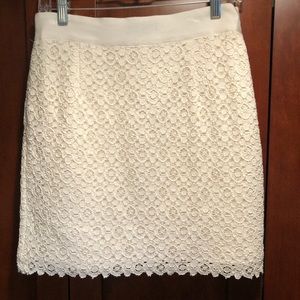 The Limited Cream Lace Overlay Skirt size 6
